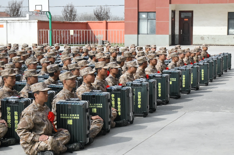 河南省郸城市举行2023年春季新兵入伍送兵仪式